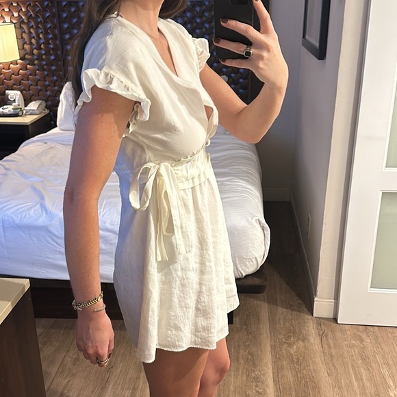 White Zara dress size small with side bow ties - Picture 2 of 4